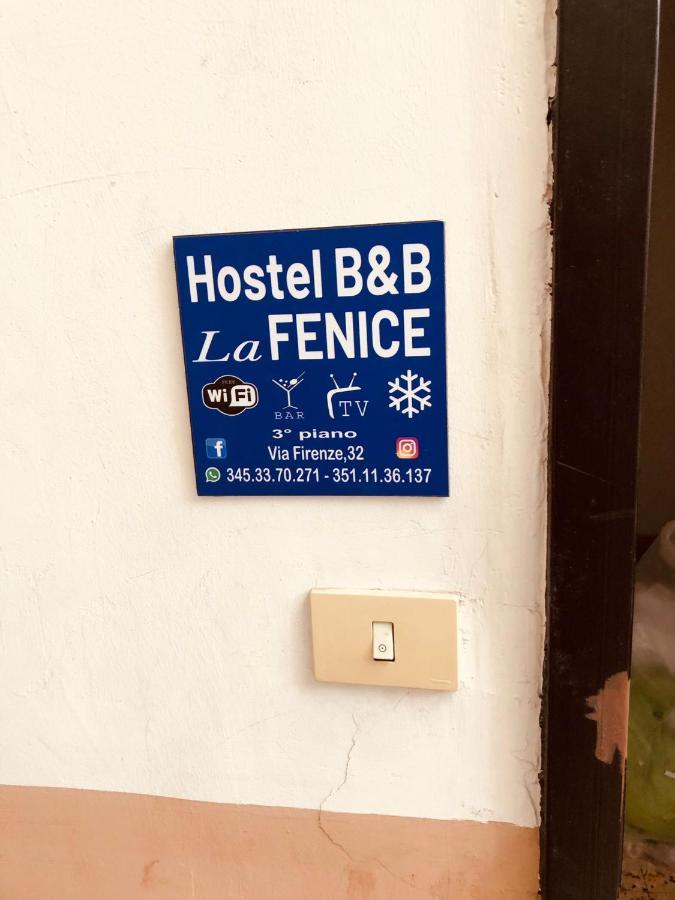 Hostel Bb La Fenice Napoli Bagian luar foto